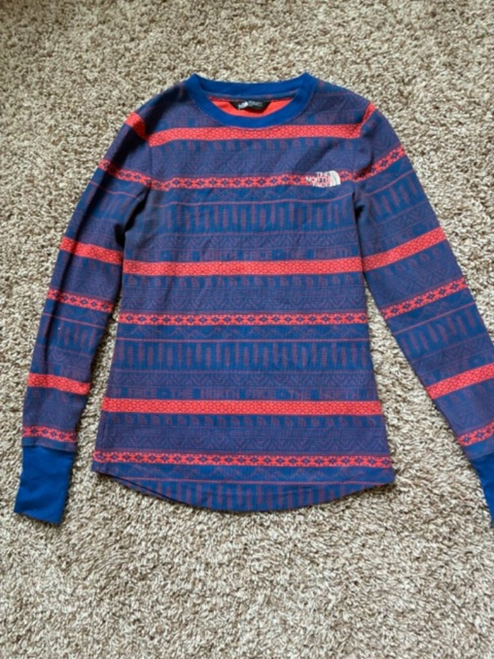 SKI bunny's come get layered up!  North Face shirt perfect for the slopes!